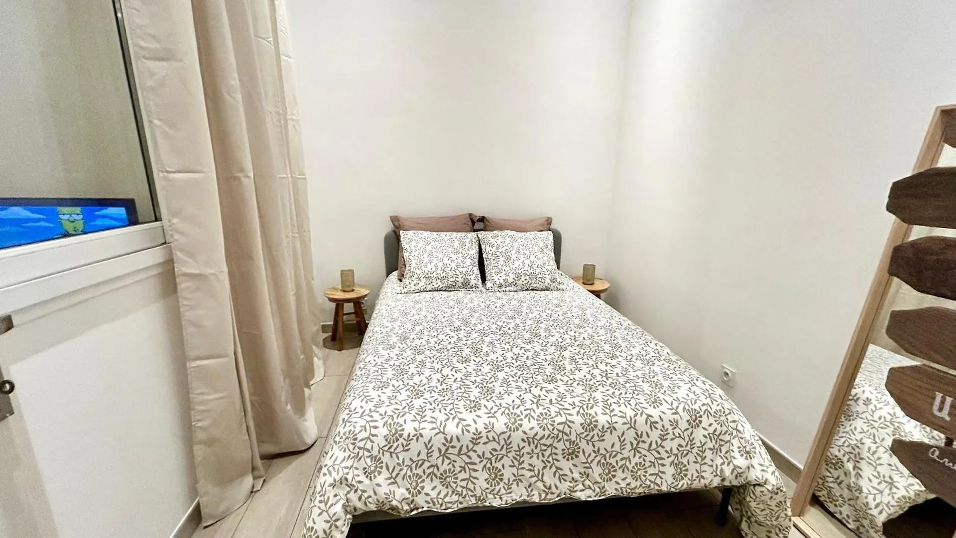 Lumineux 2 Pieces - Centre-Ville Climatise - Netflix Prime Canal - Bien Place Marseille Apartment